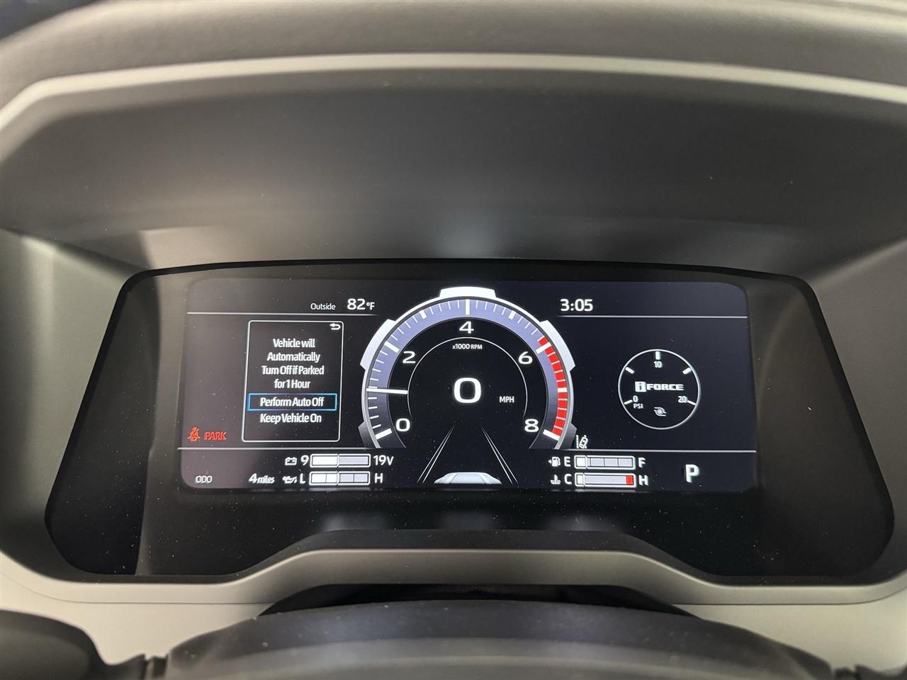 Toyota Tundra Platinum CrewMax 4WD 2026
