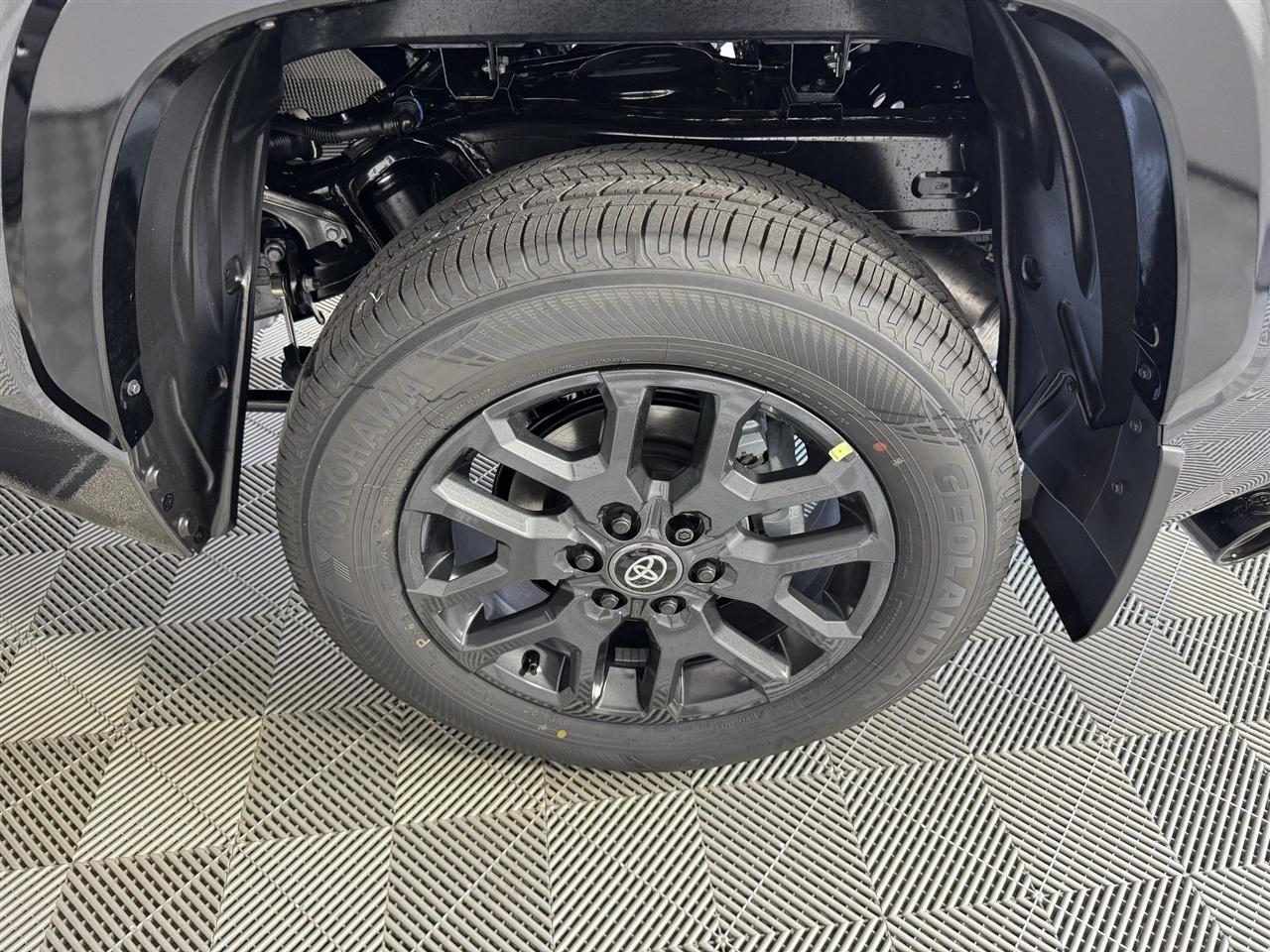 Toyota Tundra Platinum CrewMax 4WD 2026