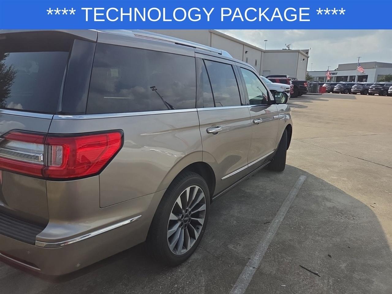 Lincoln Navigator Select 2WD 2019