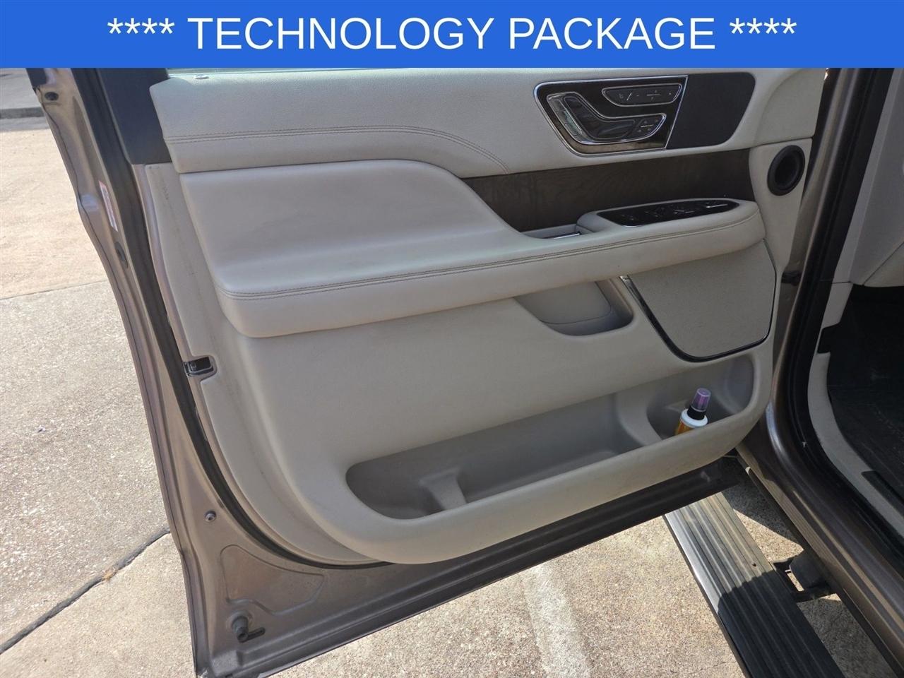 Lincoln Navigator Select 2WD 2019
