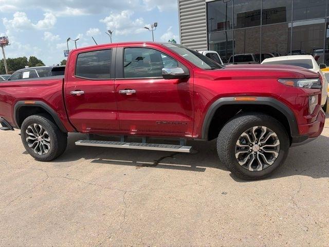 GMC Canyon Denali Crew Cab 4WD 2023