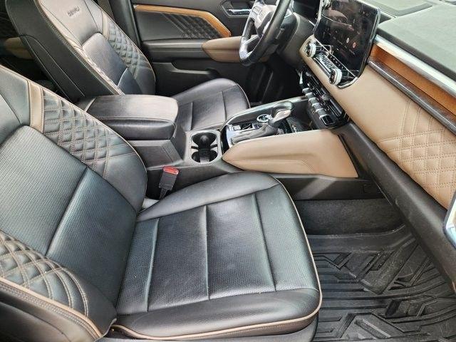 GMC Canyon Denali Crew Cab 4WD 2023