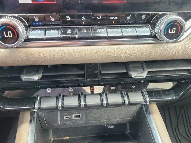 GMC Canyon Denali Crew Cab 4WD 2023