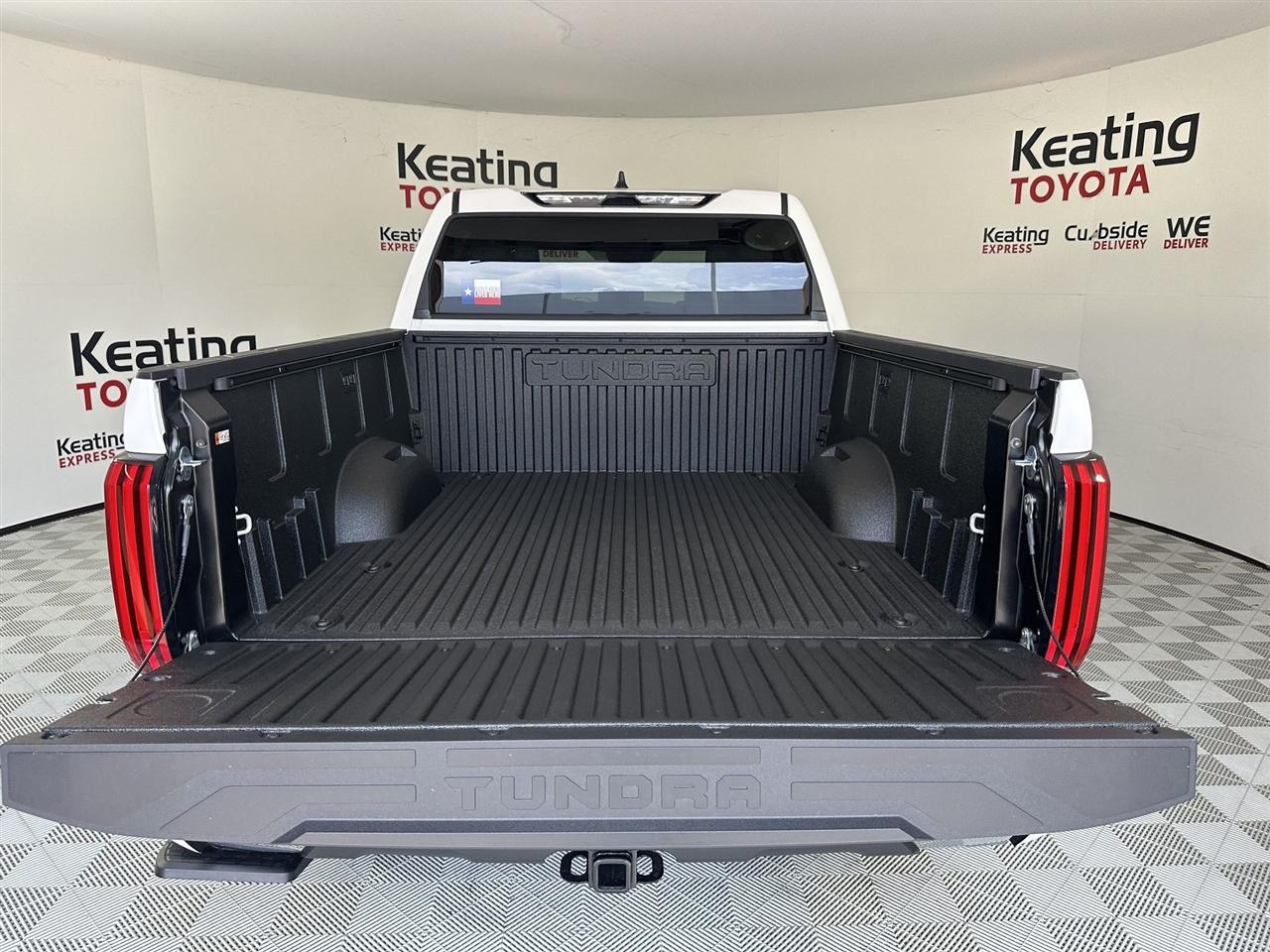Toyota Tundra SR5 CrewMax 4WD 2026