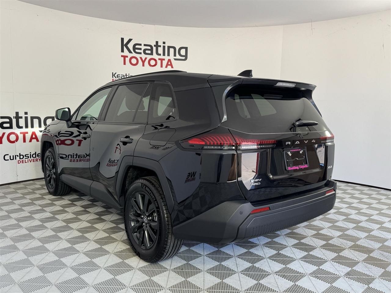Toyota RAV4 Hybrid XLE Premium AWD 2026