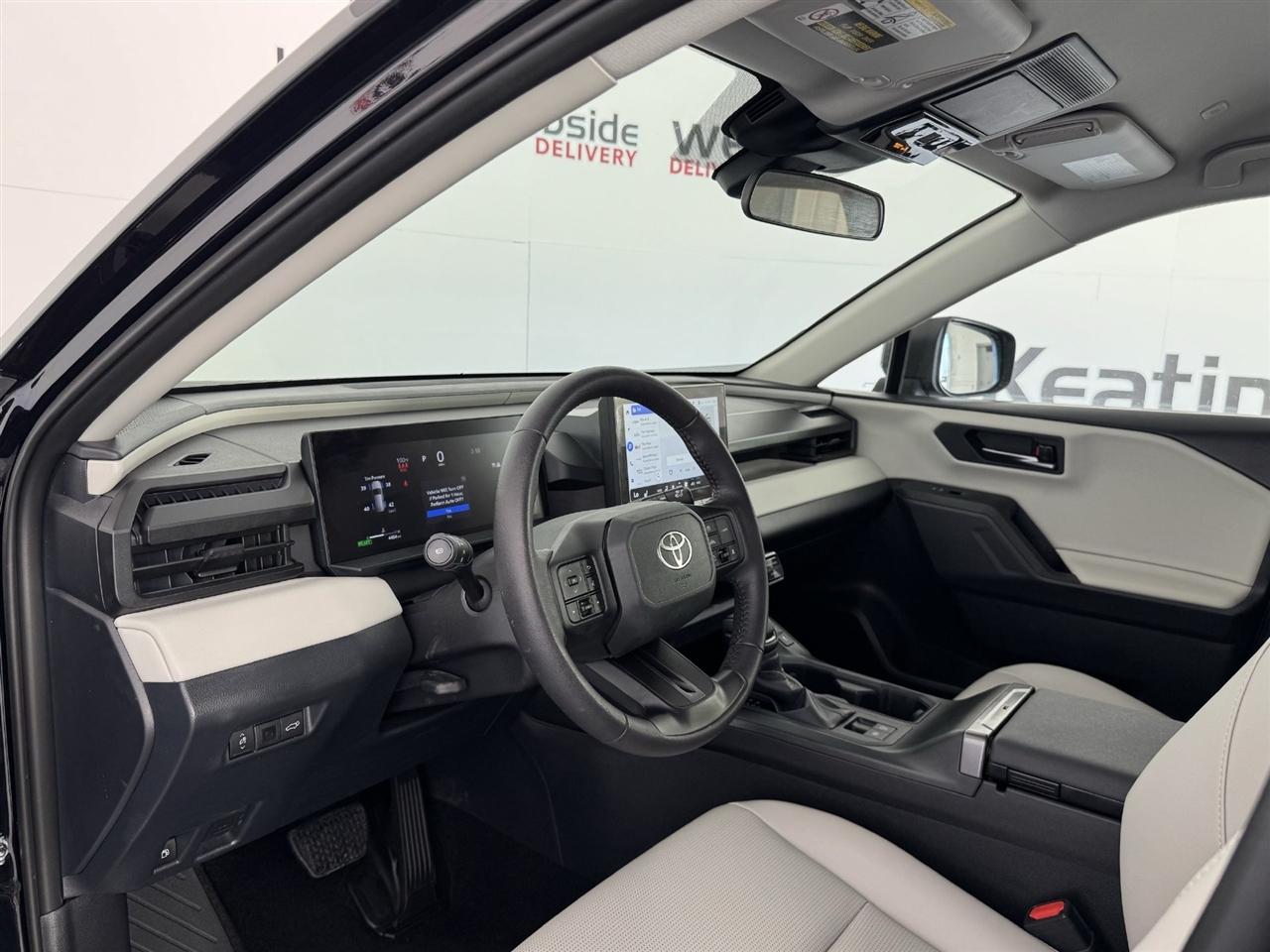 Toyota RAV4 Hybrid XLE Premium AWD 2026