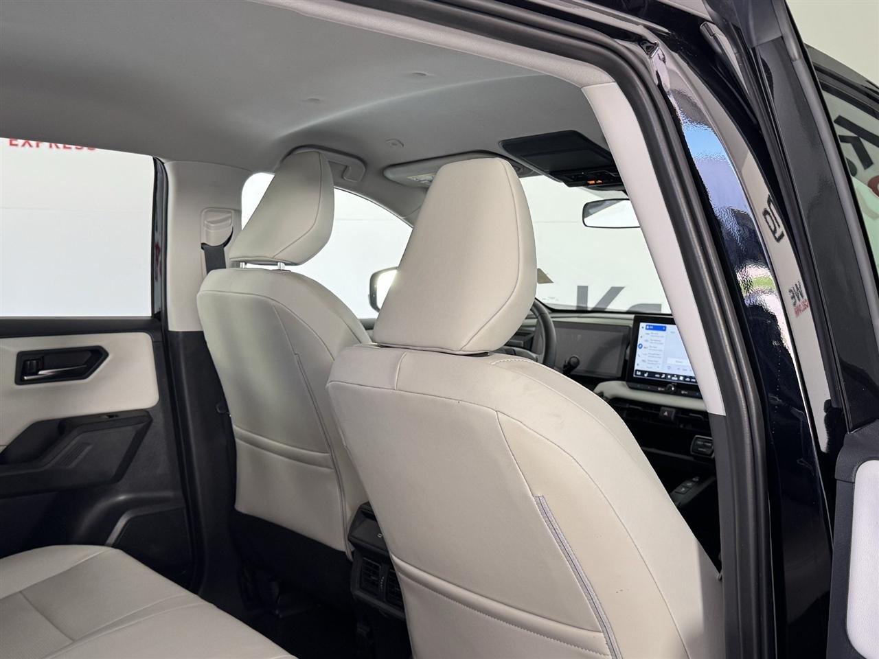Toyota RAV4 Hybrid XLE Premium AWD 2026