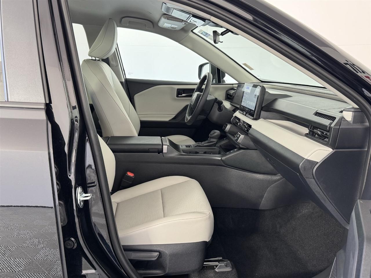 Toyota RAV4 Hybrid XLE Premium AWD 2026