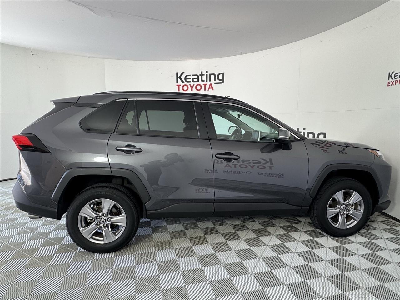 Toyota RAV4 XLE 2025
