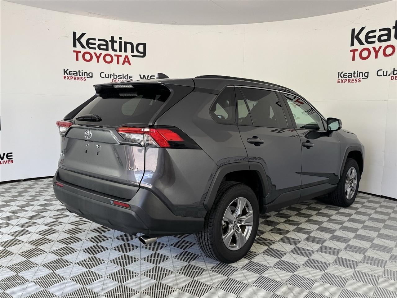 Toyota RAV4 XLE 2025