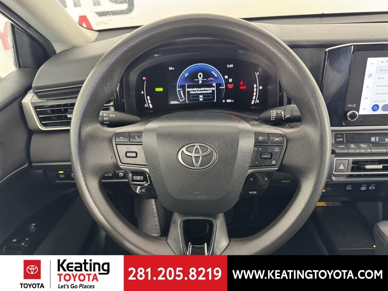 Toyota Camry Hybrid XLE 2025