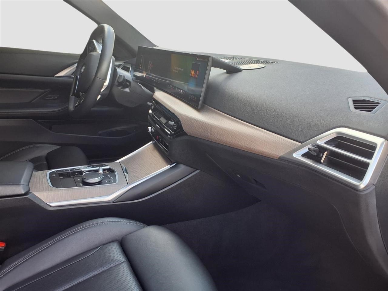 BMW 4-Series 430i coupe 2025