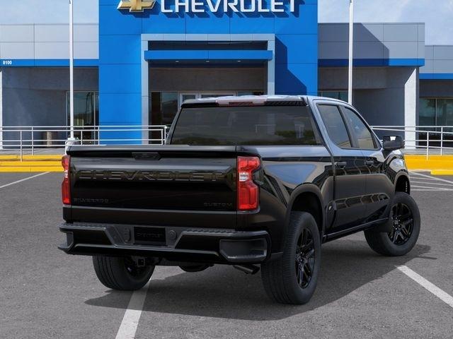 Chevrolet Silverado 1500 Custom Crew Cab 2WD 2026