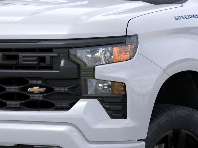 Chevrolet Silverado 1500 Custom Crew Cab 2WD 2026