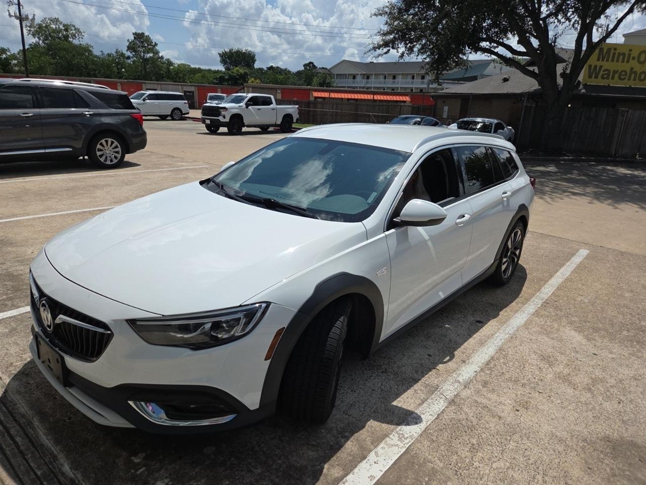Buick Regal TourX Essence 2019
