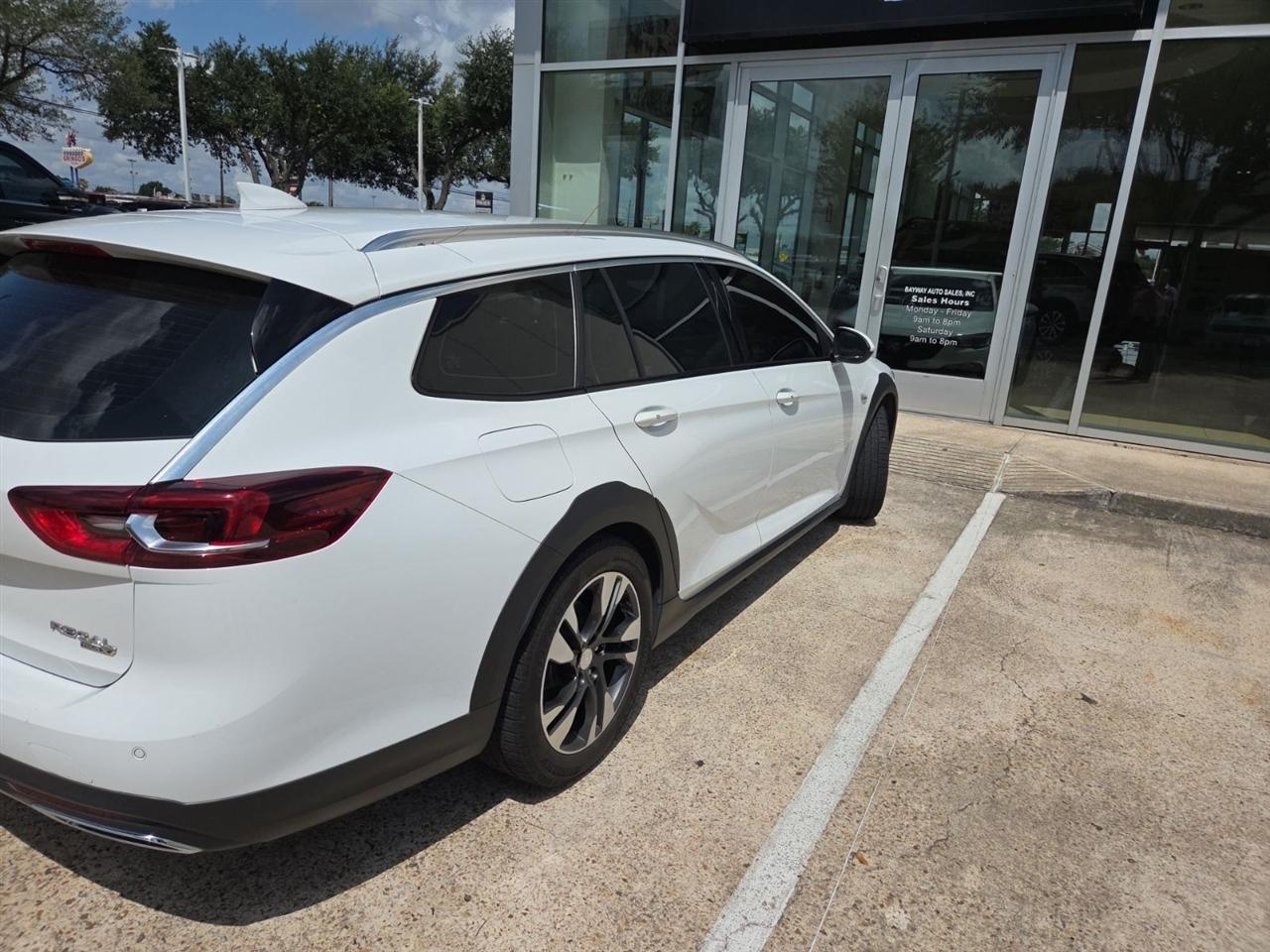 Buick Regal TourX Essence 2019