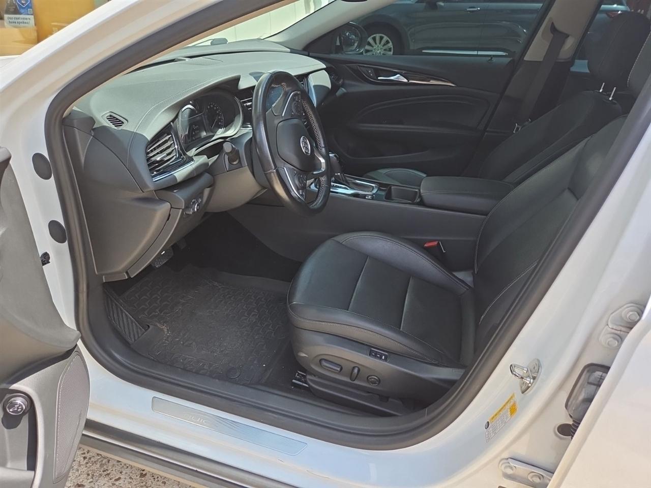 Buick Regal TourX Essence 2019