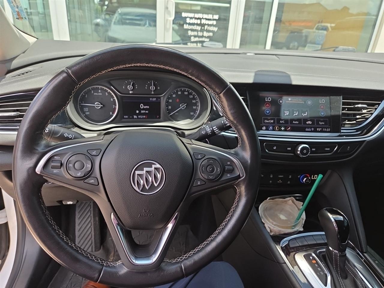 Buick Regal TourX Essence 2019
