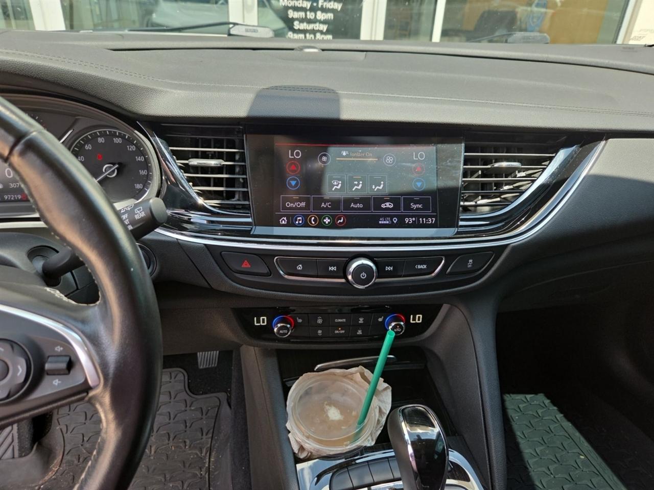 Buick Regal TourX Essence 2019