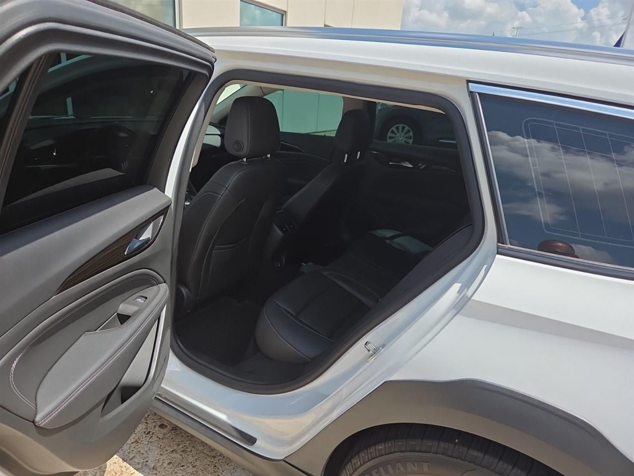 Buick Regal TourX Essence 2019