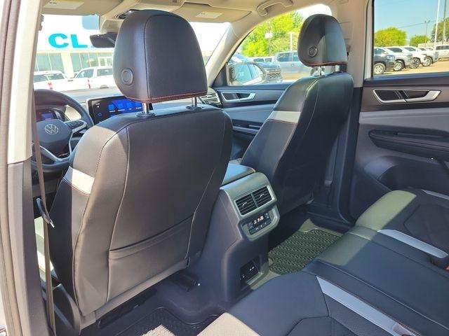 Volkswagen Atlas Peak Edition SEL AWD 2024