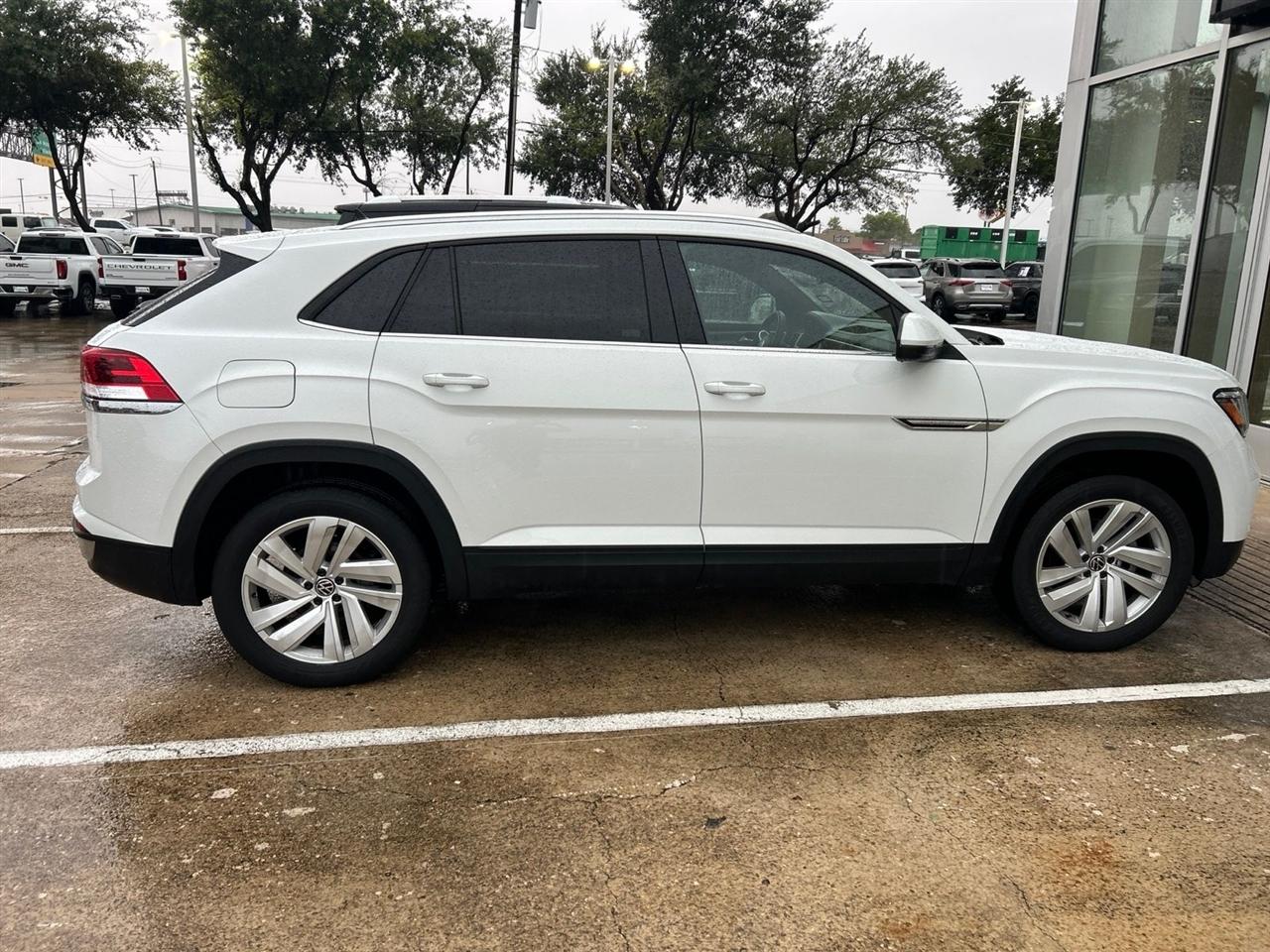 Volkswagen Atlas Cross Sport V6 SE w/Technology 2023