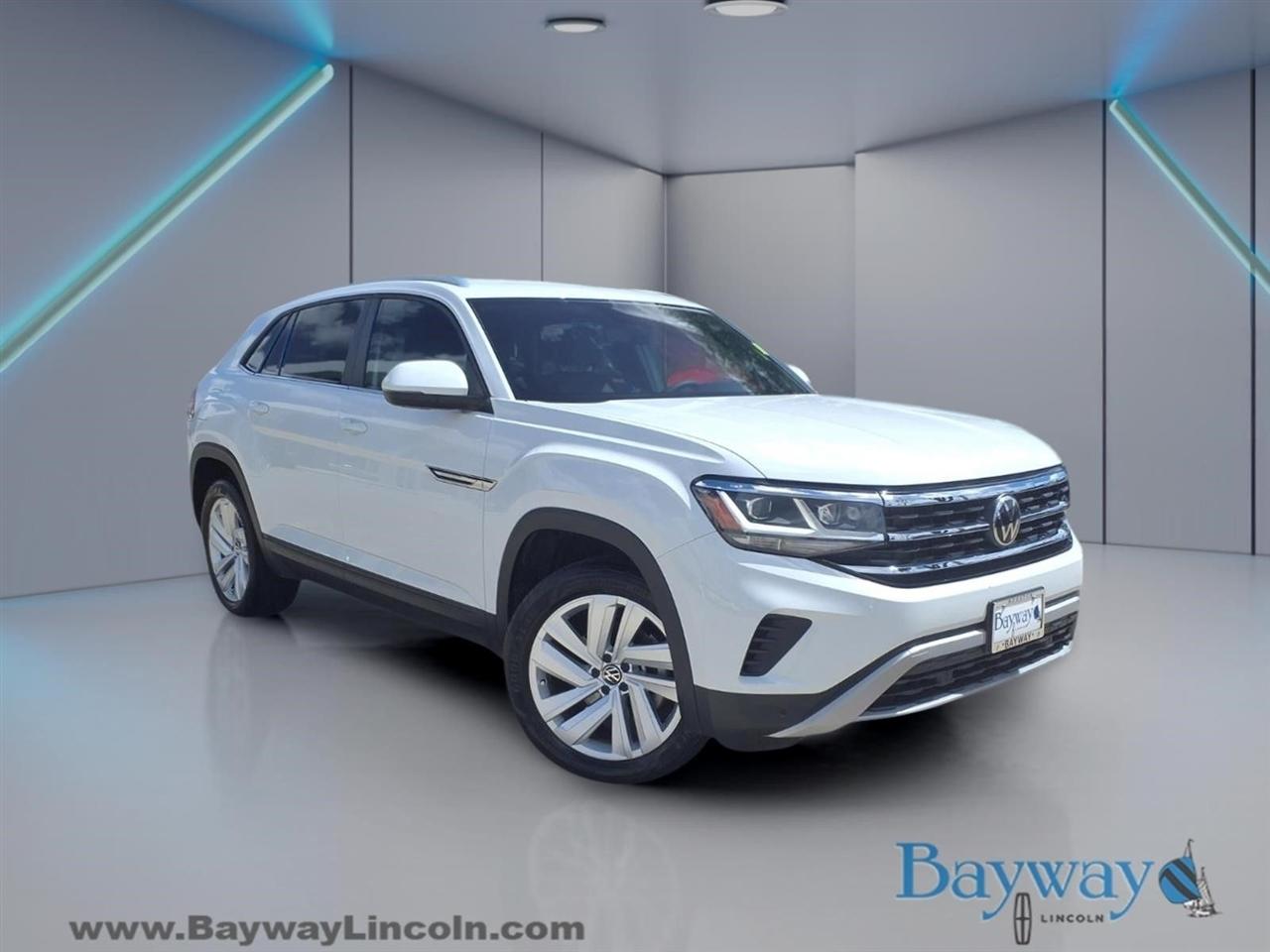 2023 Volkswagen Atlas Cross Sport V6 SE w/Technology