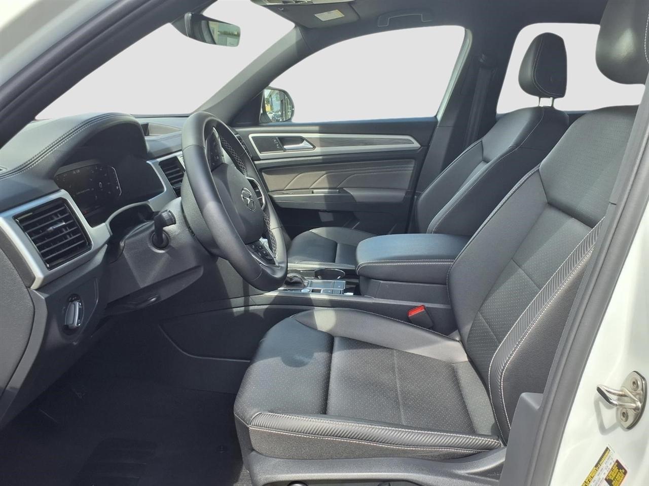 Volkswagen Atlas Cross Sport V6 SE w/Technology 2023