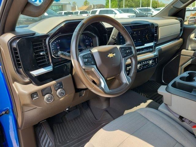 Chevrolet Silverado 1500 LT Crew Cab 2WD 2025