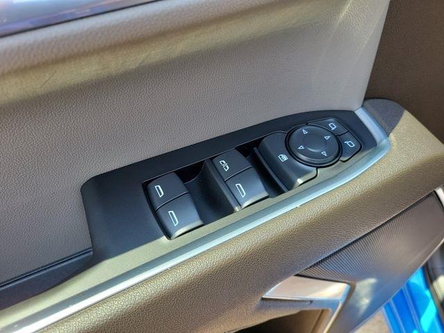 Chevrolet Silverado 1500 LT Crew Cab 2WD 2025