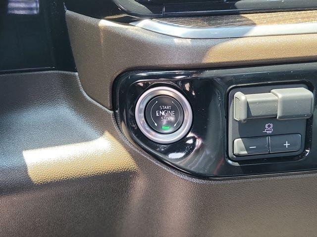 Chevrolet Silverado 1500 LT Crew Cab 2WD 2025