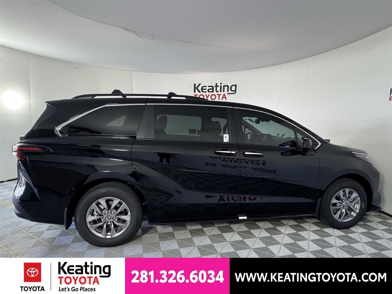 Toyota Sienna XLE 7-Passenger 2026