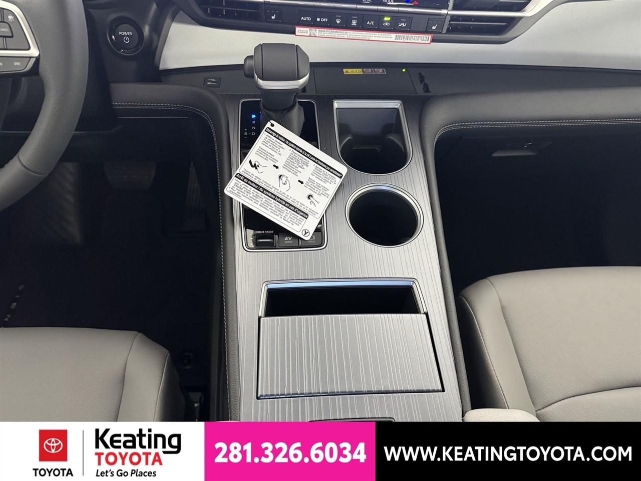 Toyota Sienna XLE 7-Passenger 2026