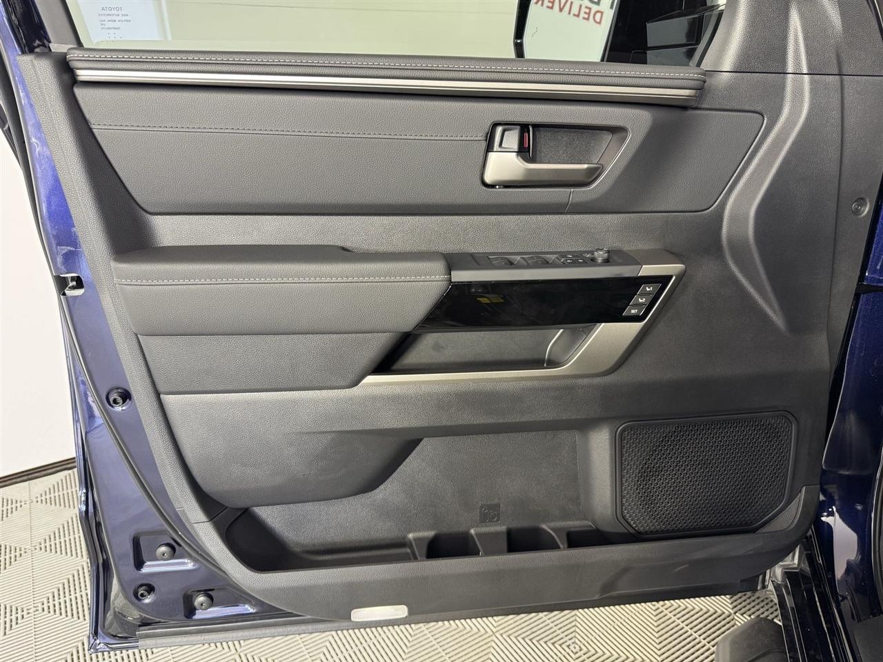 Toyota Tundra Limited CrewMax 2WD 2026