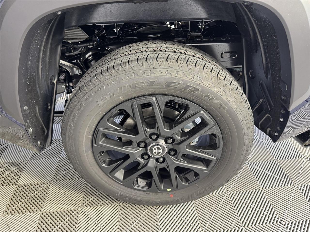 Toyota Tundra Limited CrewMax 2WD 2026