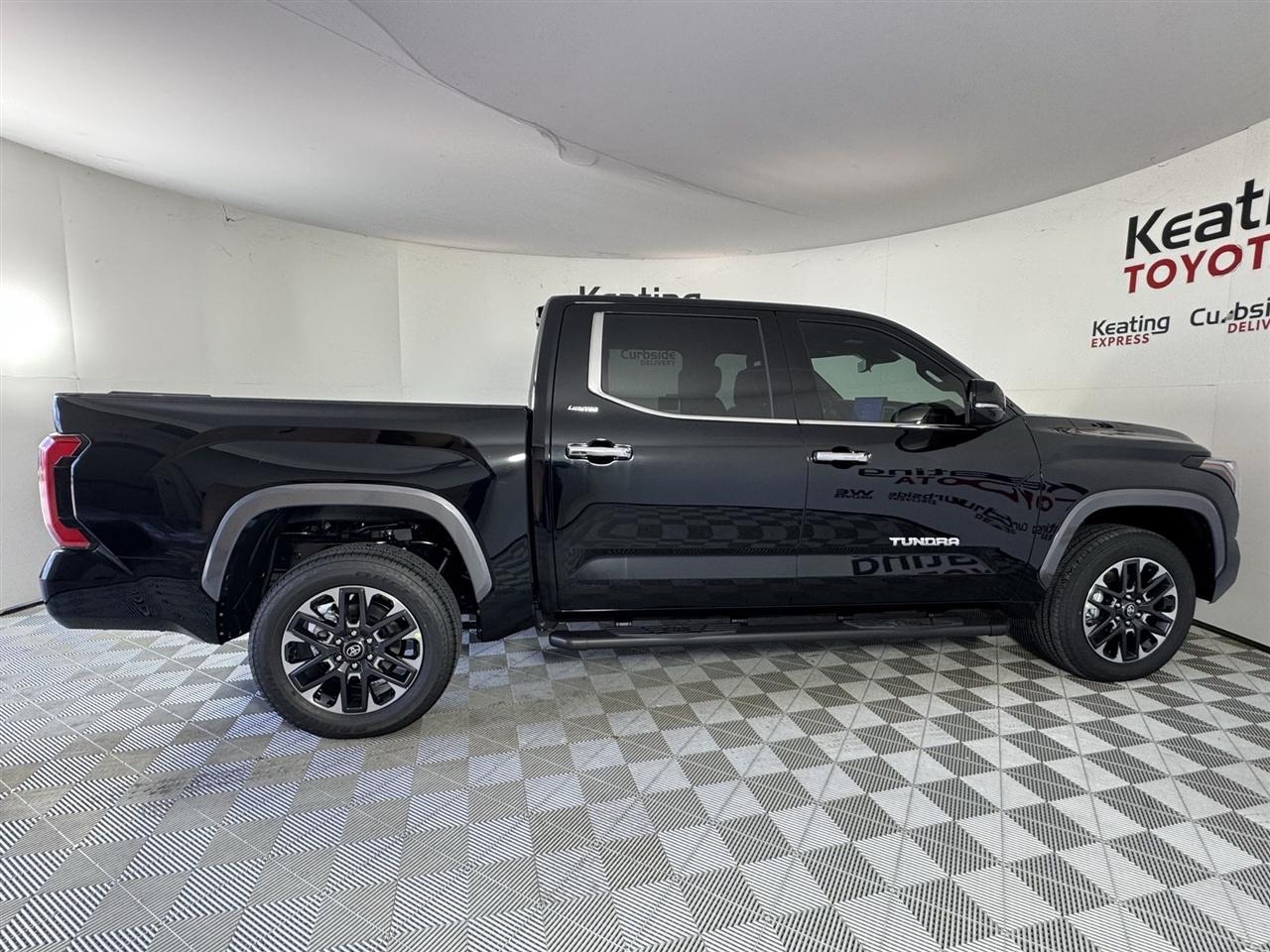 Toyota Tundra Limited CrewMax 4WD 2026