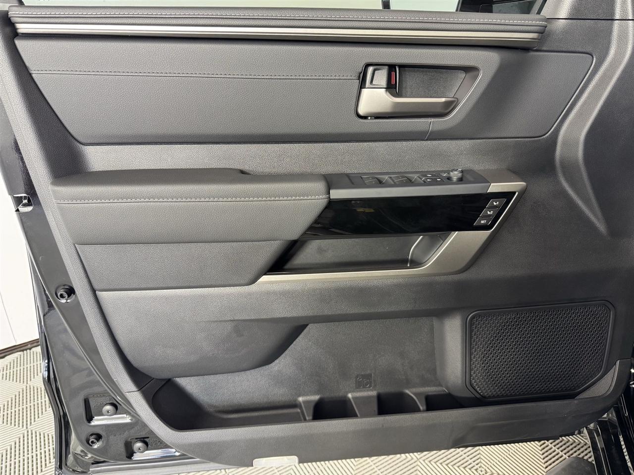 Toyota Tundra Limited CrewMax 4WD 2026