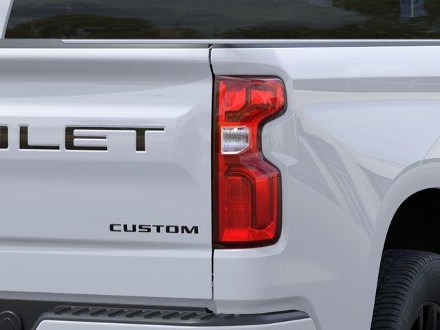 Chevrolet Silverado 1500 Custom Crew Cab 2WD 2026