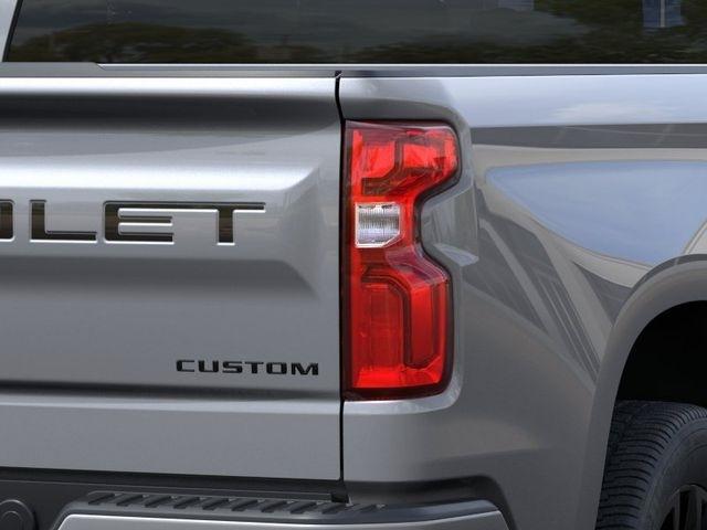 Chevrolet Silverado 1500 Custom Crew Cab 2WD 2026