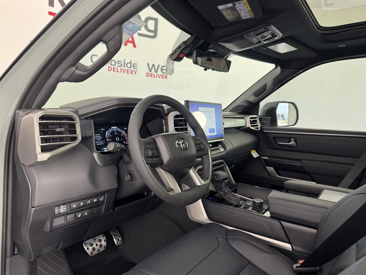 Toyota Tundra Limited CrewMax 4WD Hybrid 2026