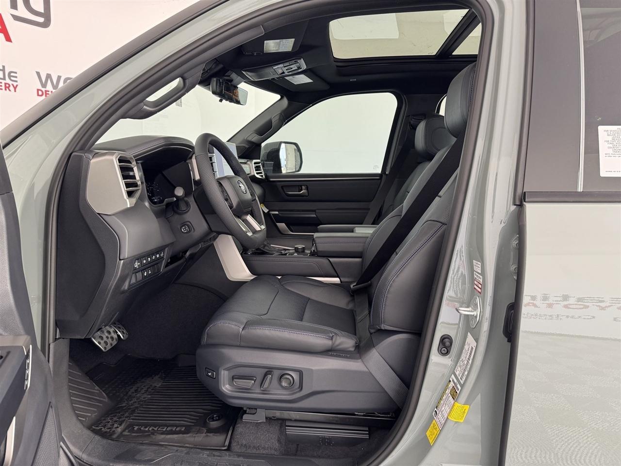 Toyota Tundra Limited CrewMax 4WD Hybrid 2026