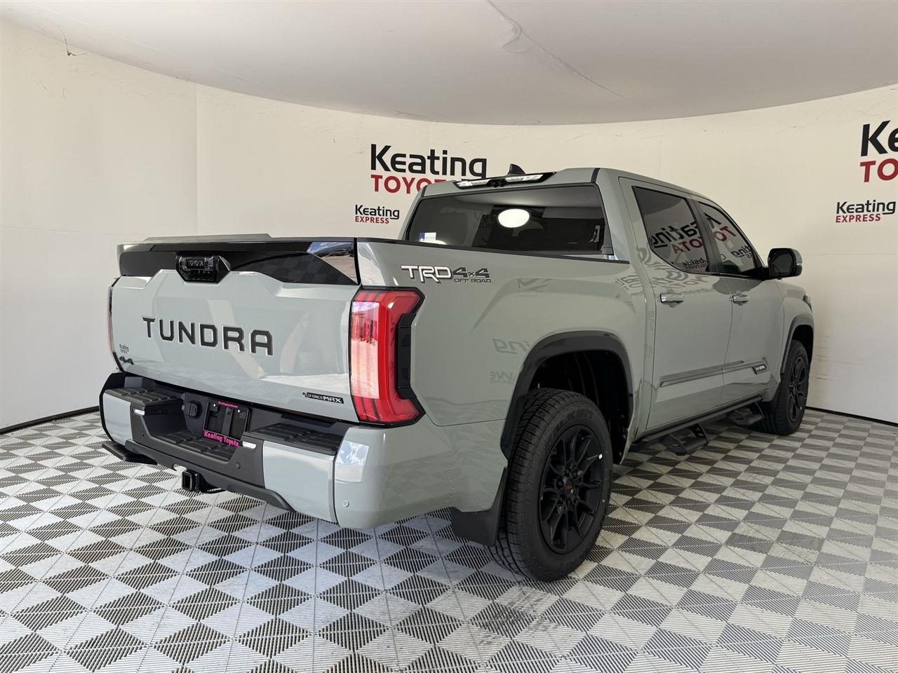 Toyota Tundra Limited CrewMax 4WD Hybrid 2026