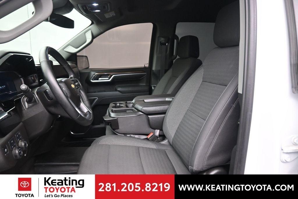 Chevrolet Silverado 1500 LT Crew Cab 4WD 2025