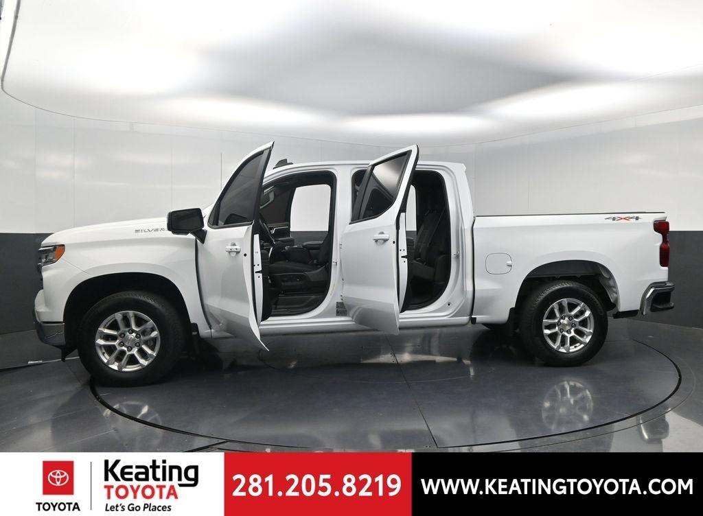 Chevrolet Silverado 1500 LT Crew Cab 4WD 2025