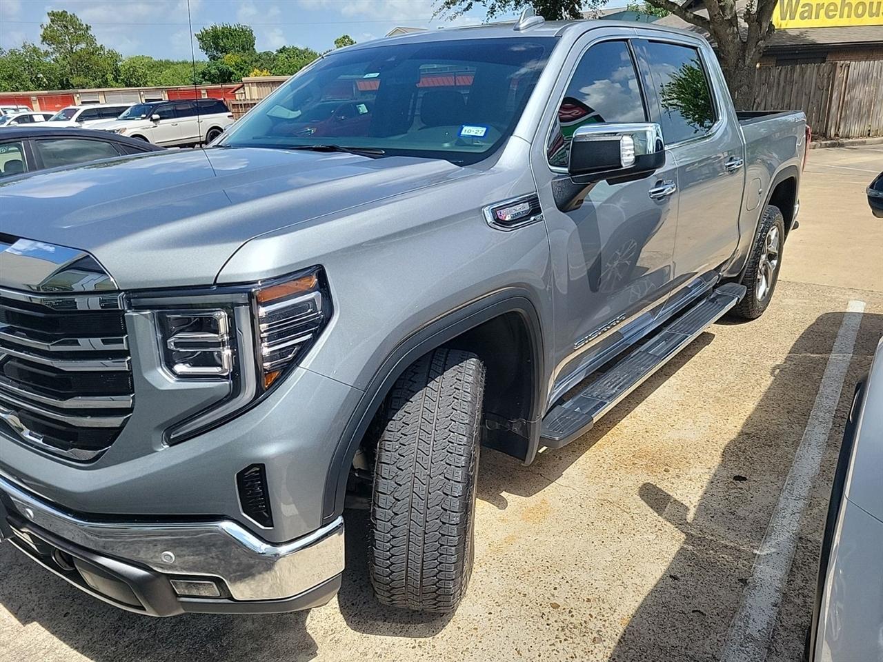 GMC Sierra 1500 SLT Crew Cab 4WD 2026