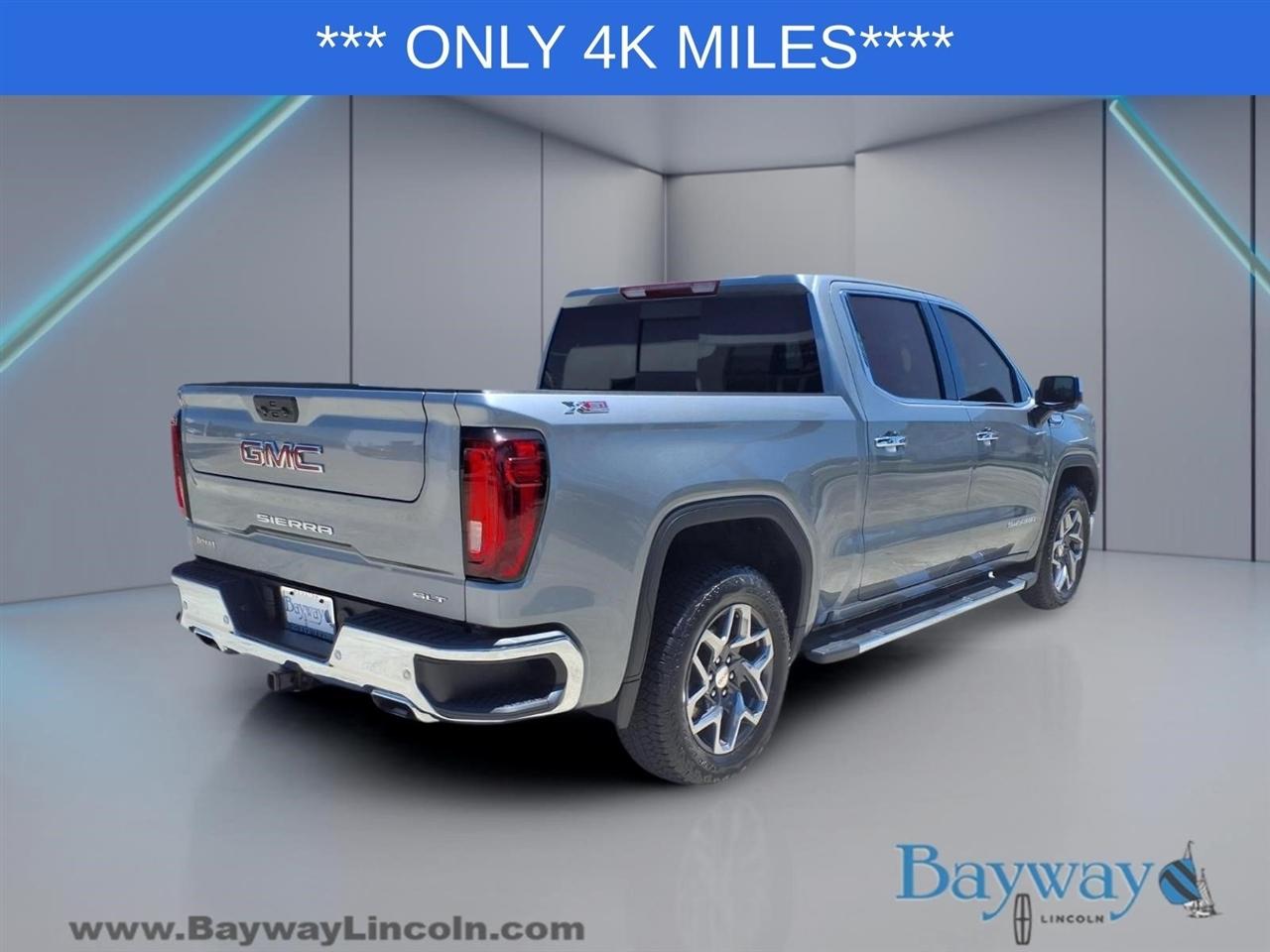 GMC Sierra 1500 SLT Crew Cab 4WD 2026