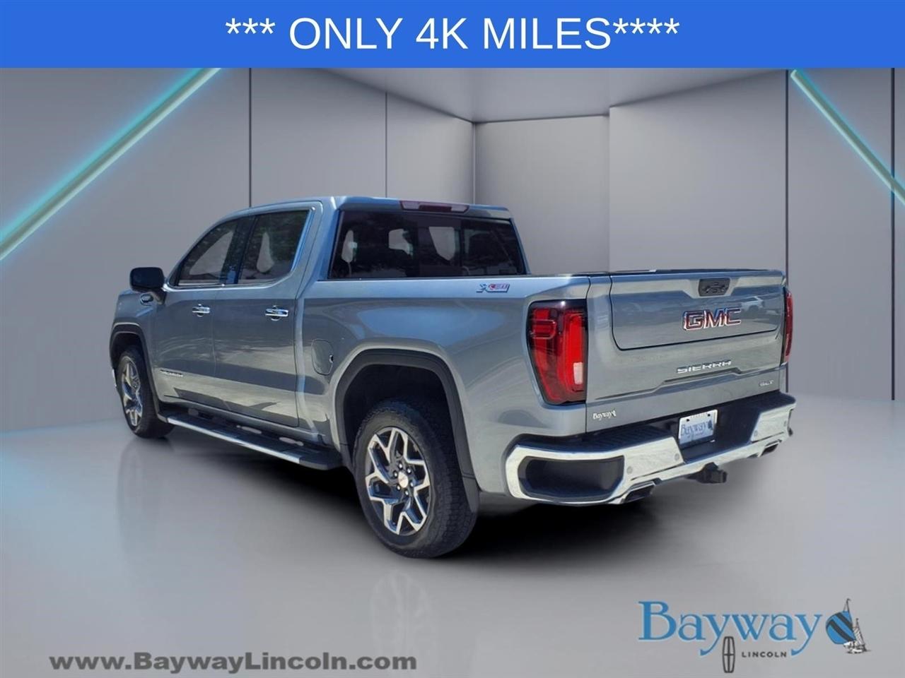 GMC Sierra 1500 SLT Crew Cab 4WD 2026