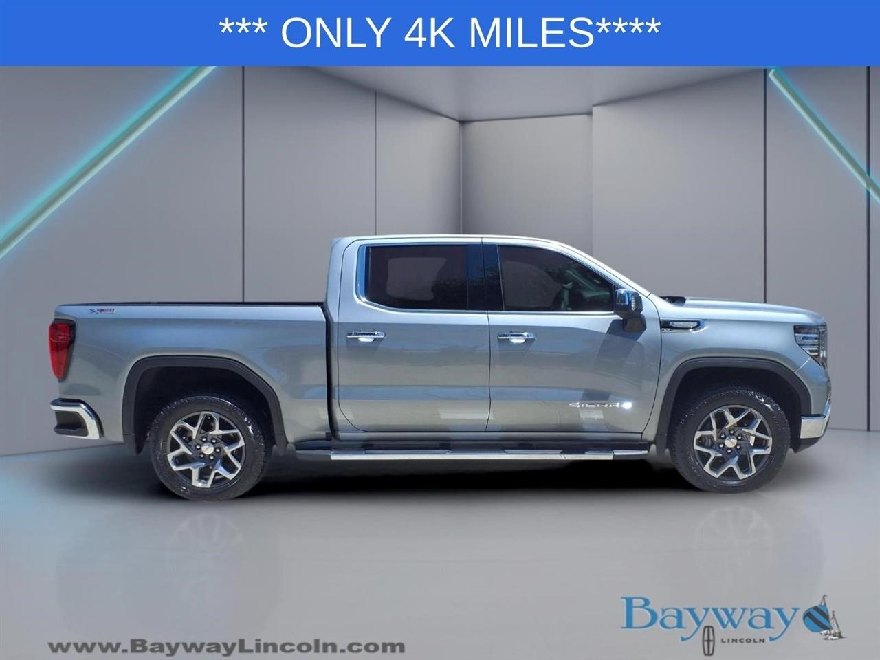 GMC Sierra 1500 SLT Crew Cab 4WD 2026