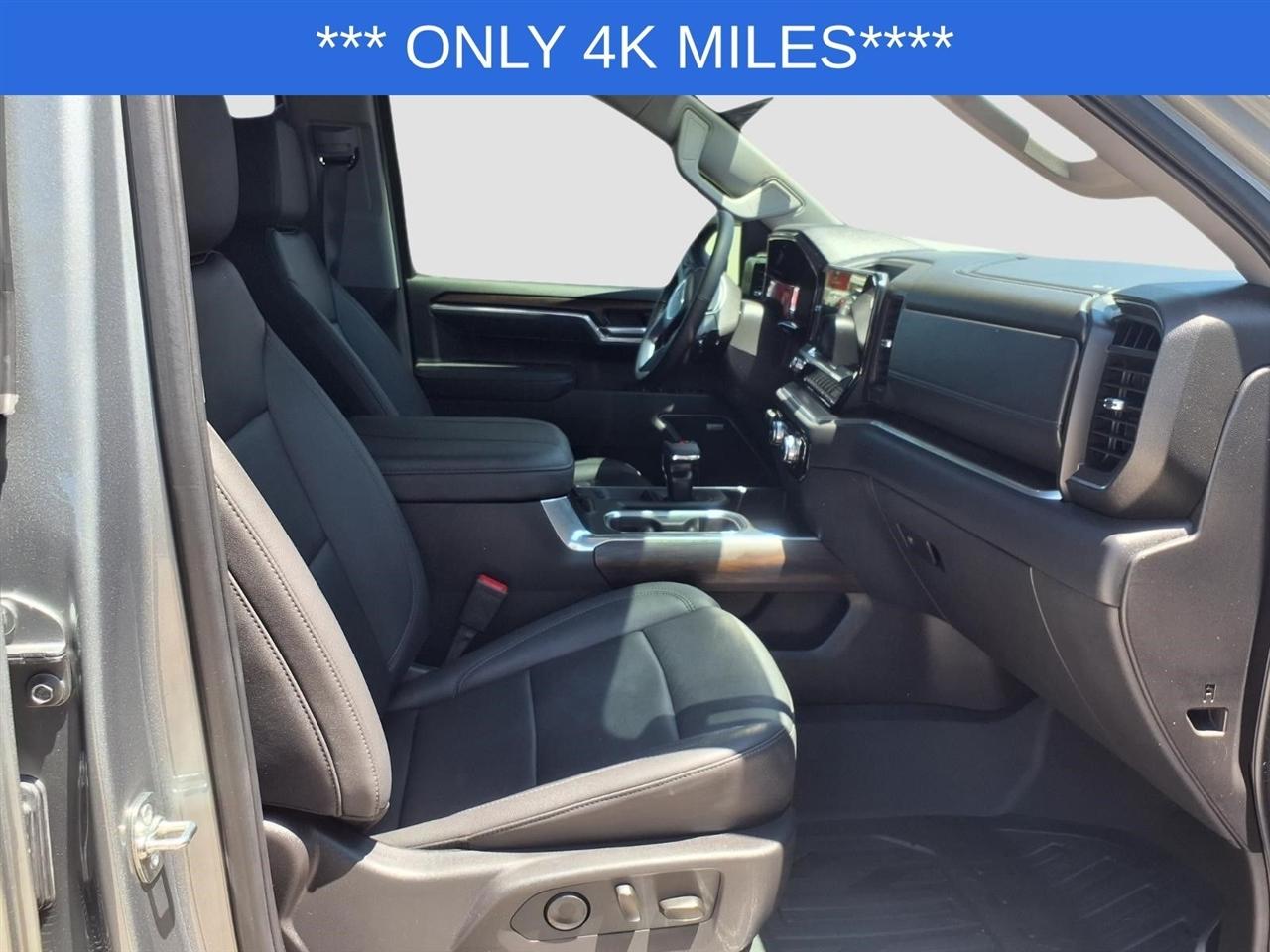 GMC Sierra 1500 SLT Crew Cab 4WD 2026
