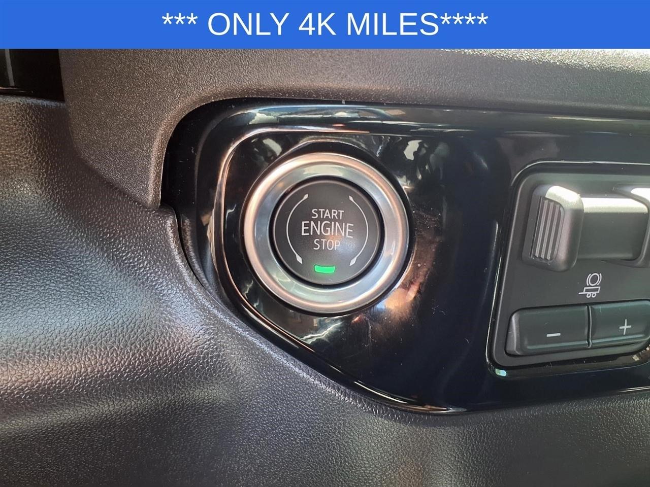 GMC Sierra 1500 SLT Crew Cab 4WD 2026